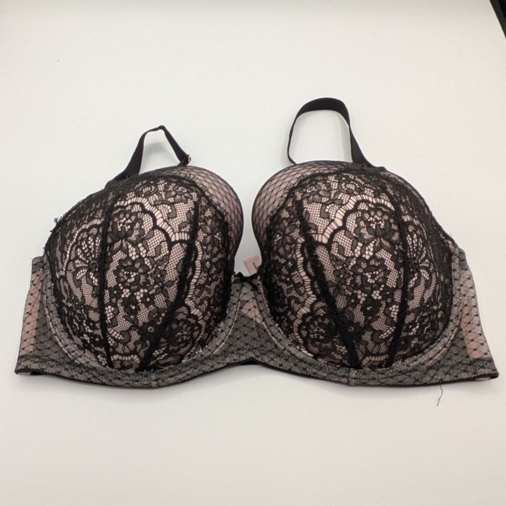 Victorias Secret 38DDD $80 Dream Angels Black Lace Blush Pink Demi Bra